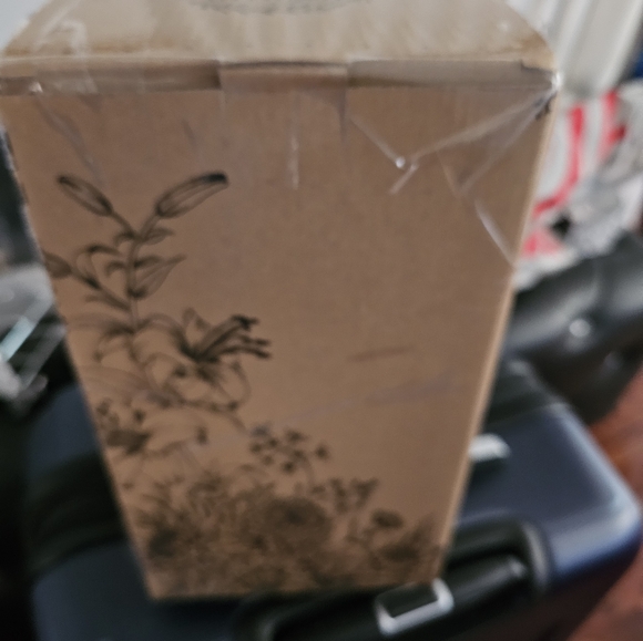 Sympathy Gift Memorial Lantern with Flickering LED Candle and Remote Control - Picture 3 of 3